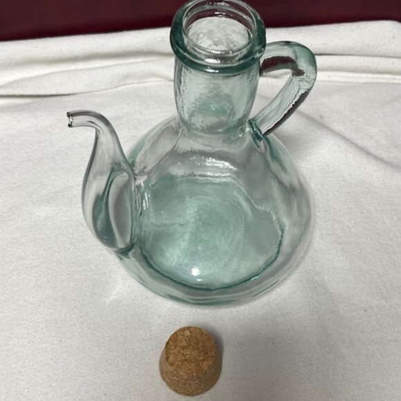 VTG Light Green Glass Pouring Bottle/Cruet for Oil or Vinegar w/Cork Stopper - Picture 6 of 11